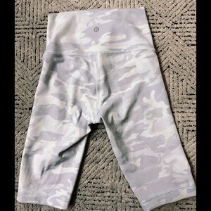 LULULEMON CAMO BIKER SHORTS